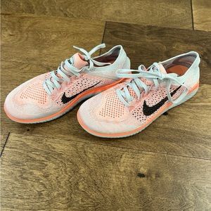 Women’s Nike Free Run Sneakers Size 7.5